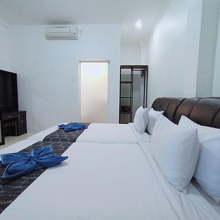 Pondok Denayu Homestay Кута Экстерьер фото